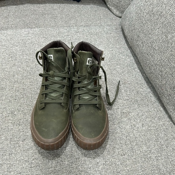 Boots, like New - Picture 2 of 5